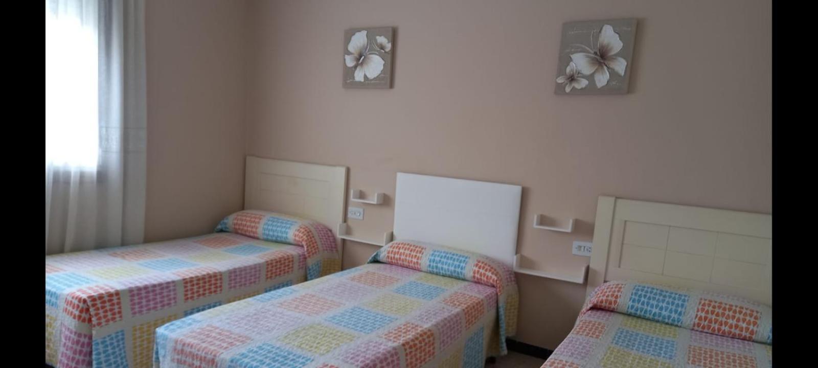 Albergue Agarimo Caldas De Reis Bagian luar foto
